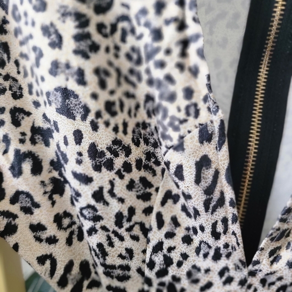 🐆 Animal Print Shimmer Cut Out Mini Dress - Women's Size Small 🐆 - Picture 10 of 11